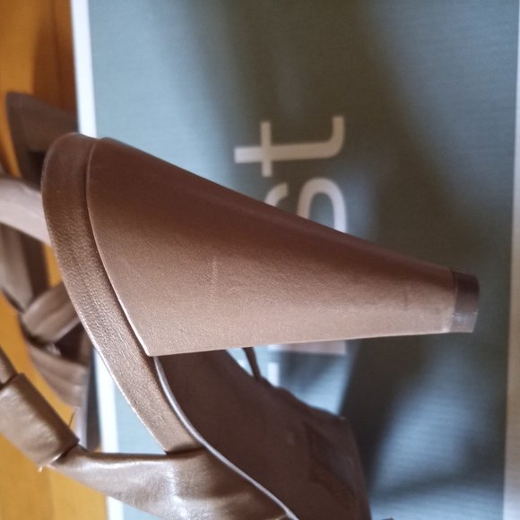 Leather Heeled Sandals, Taupe color, Size 7.5 - Picture 8 of 11